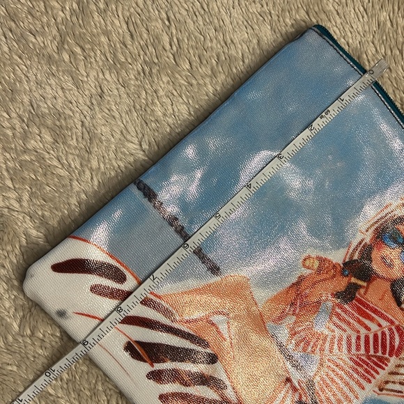 HENRI BENDEL - Picture 14 of 16